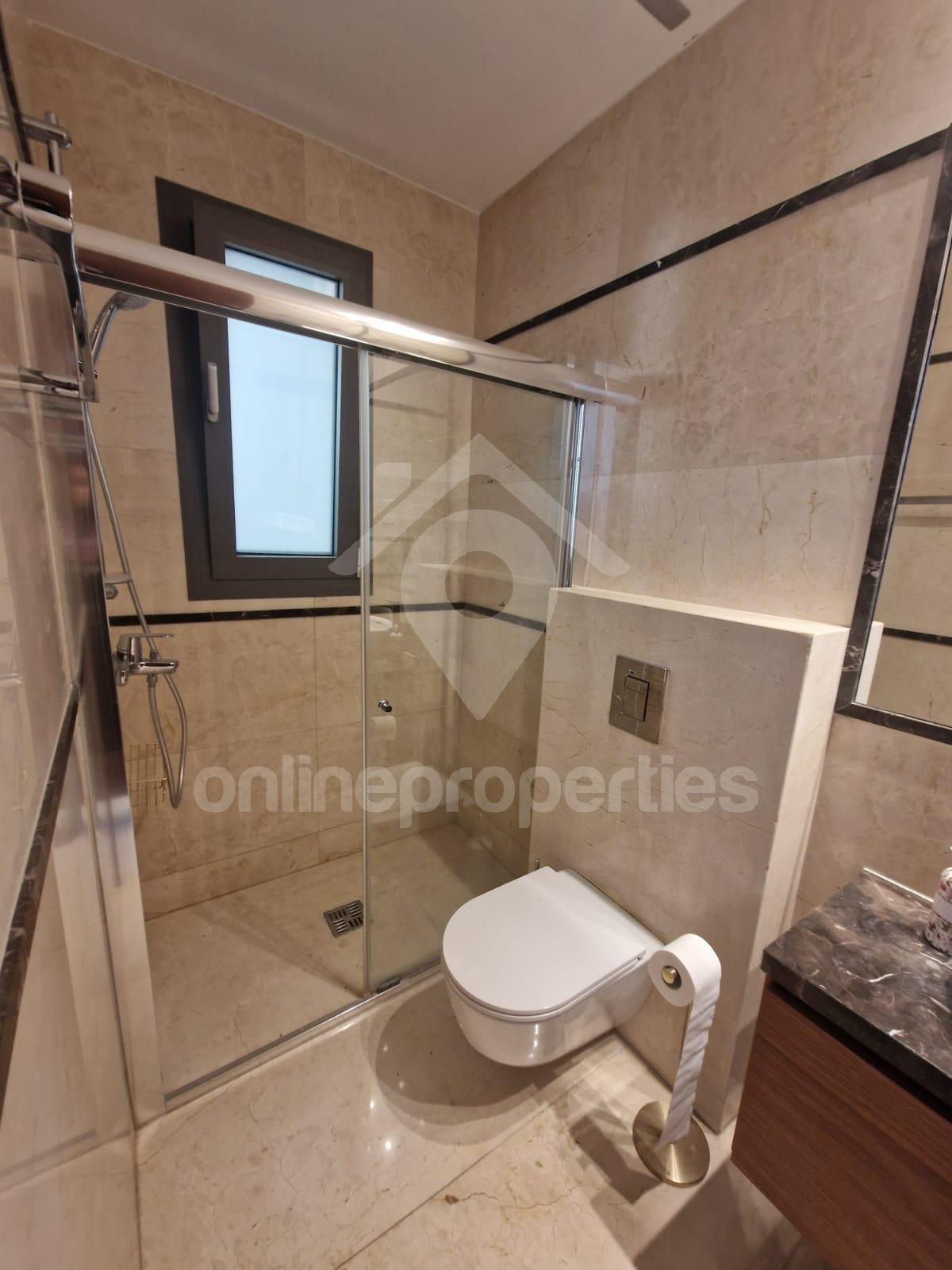 To change image, hover mouse over thumbnails below