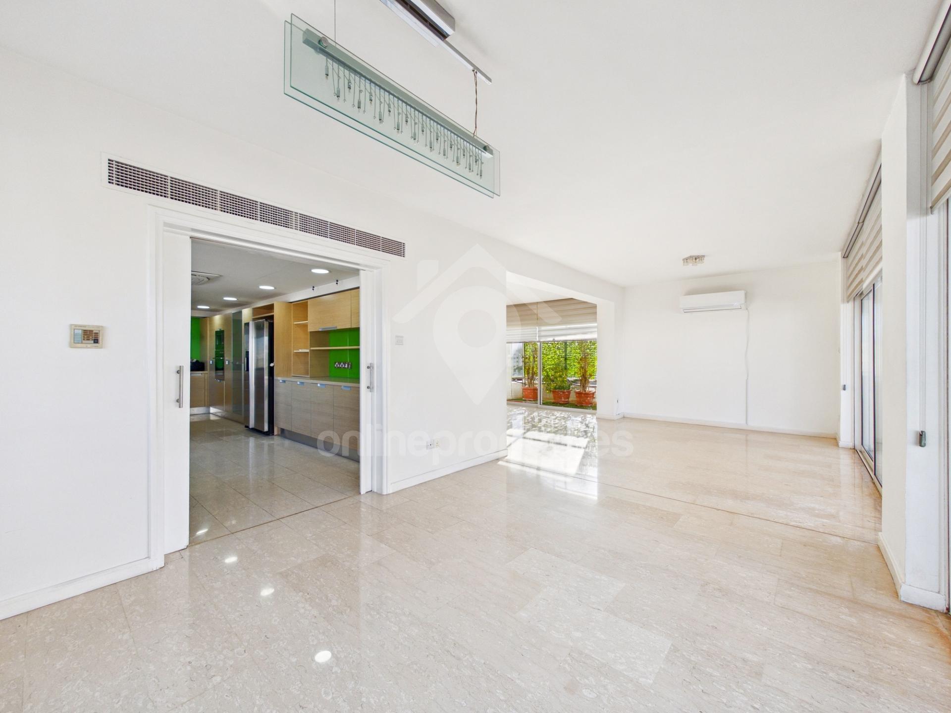 To change image, hover mouse over thumbnails below