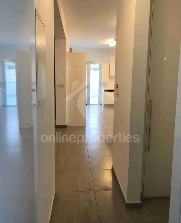 To change image, hover mouse over thumbnails below