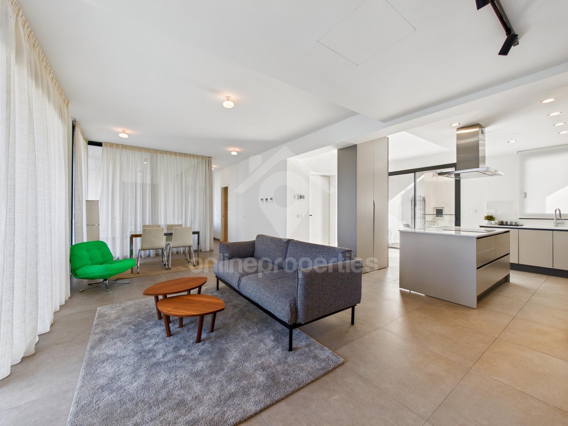 To change image, hover mouse over thumbnails below