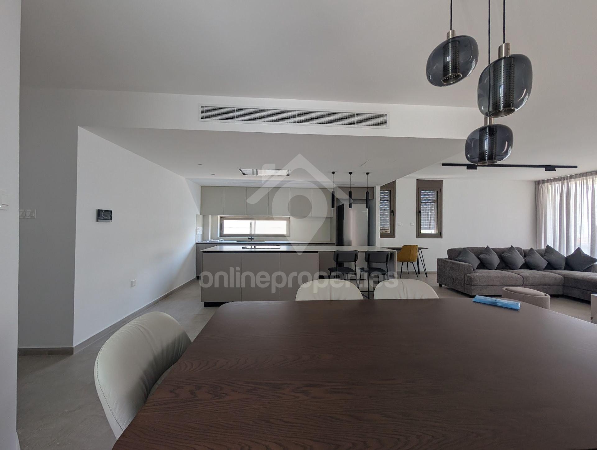 To change image, hover mouse over thumbnails below