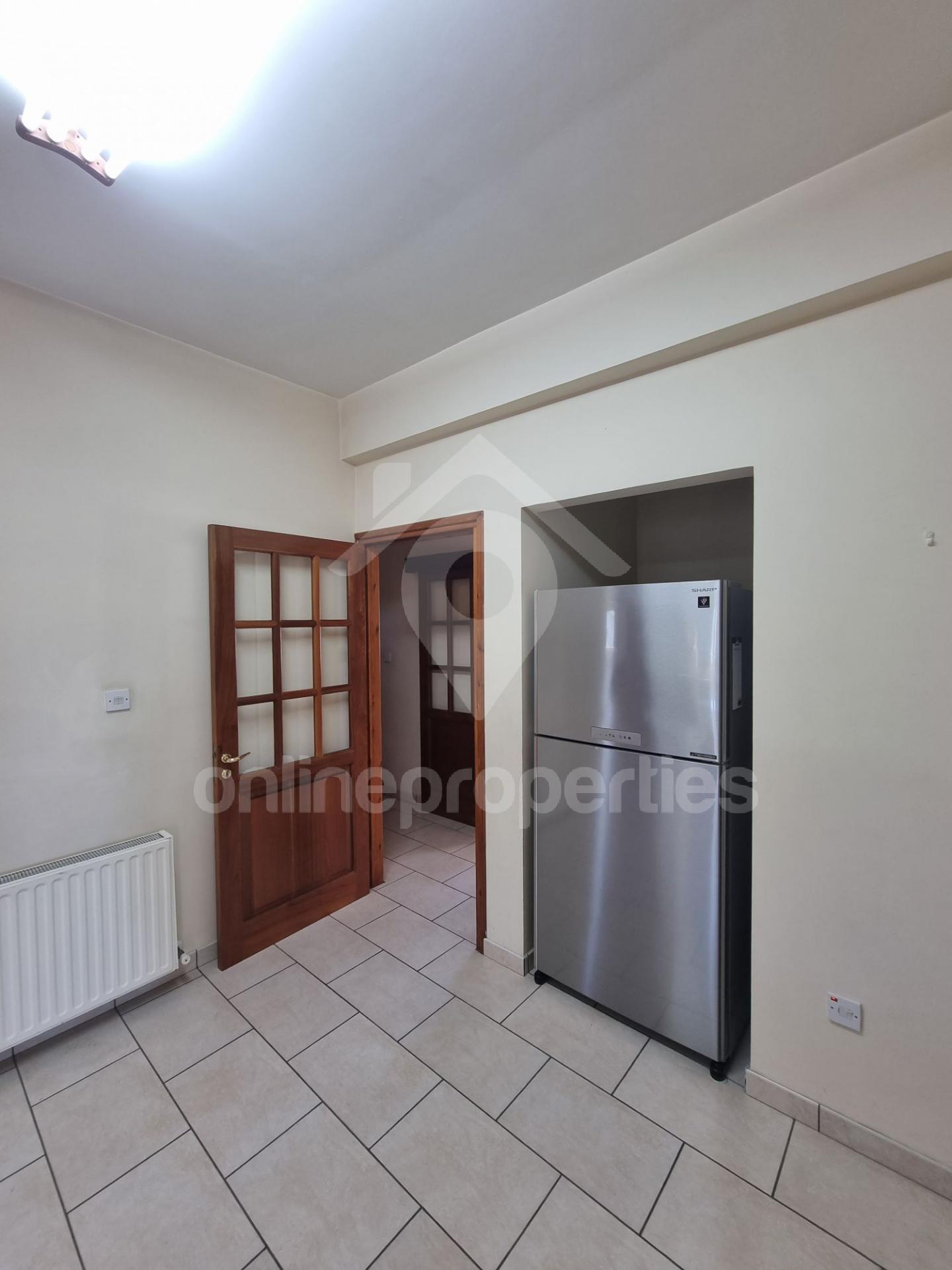 To change image, hover mouse over thumbnails below