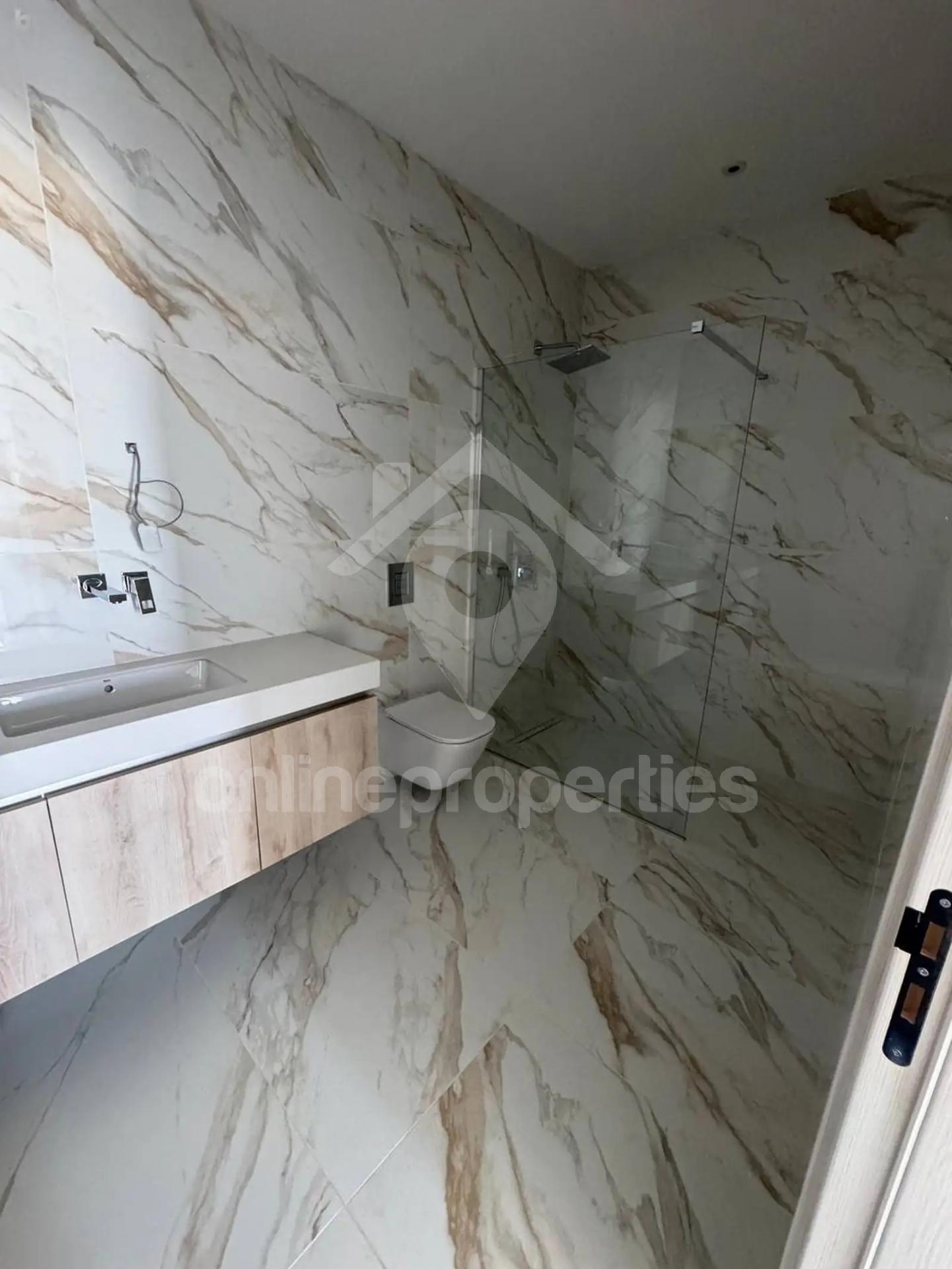 To change image, hover mouse over thumbnails below