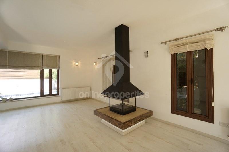 To change image, hover mouse over thumbnails below