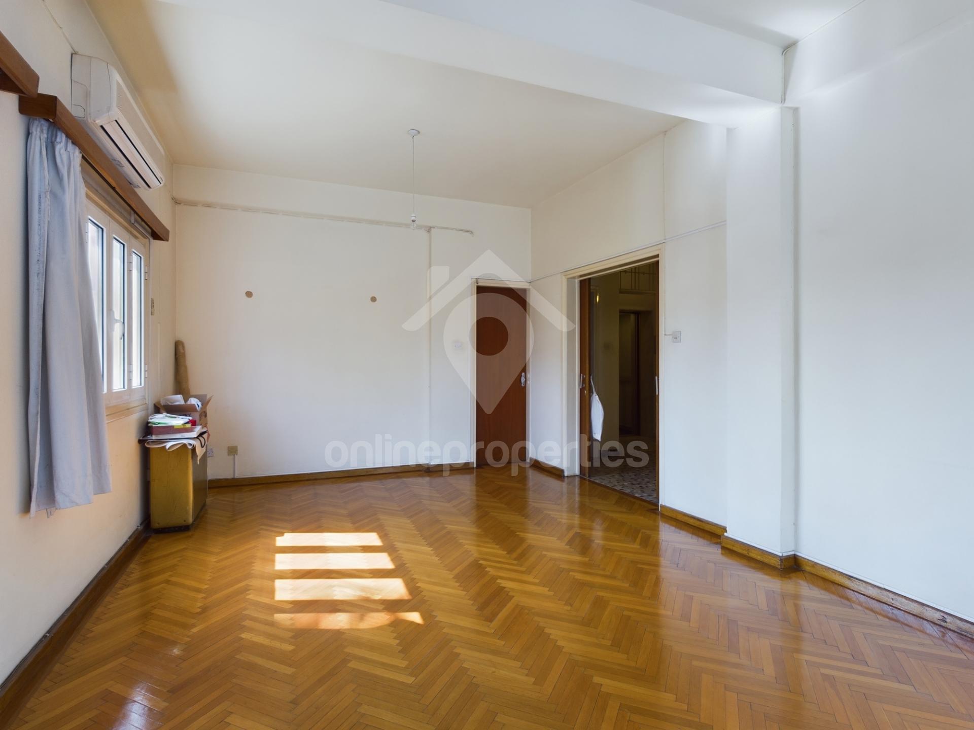 Office space, central Nicosia, small building 