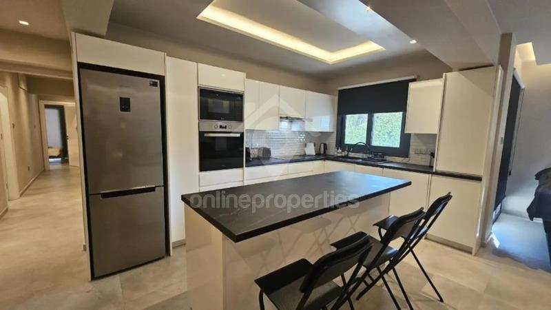 To change image, hover mouse over thumbnails below