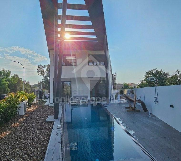 To change image, hover mouse over thumbnails below