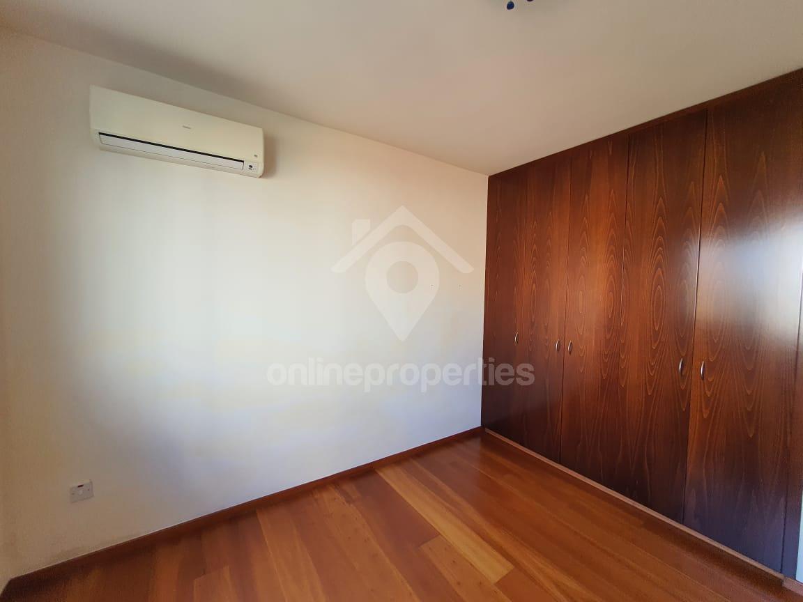 To change image, hover mouse over thumbnails below