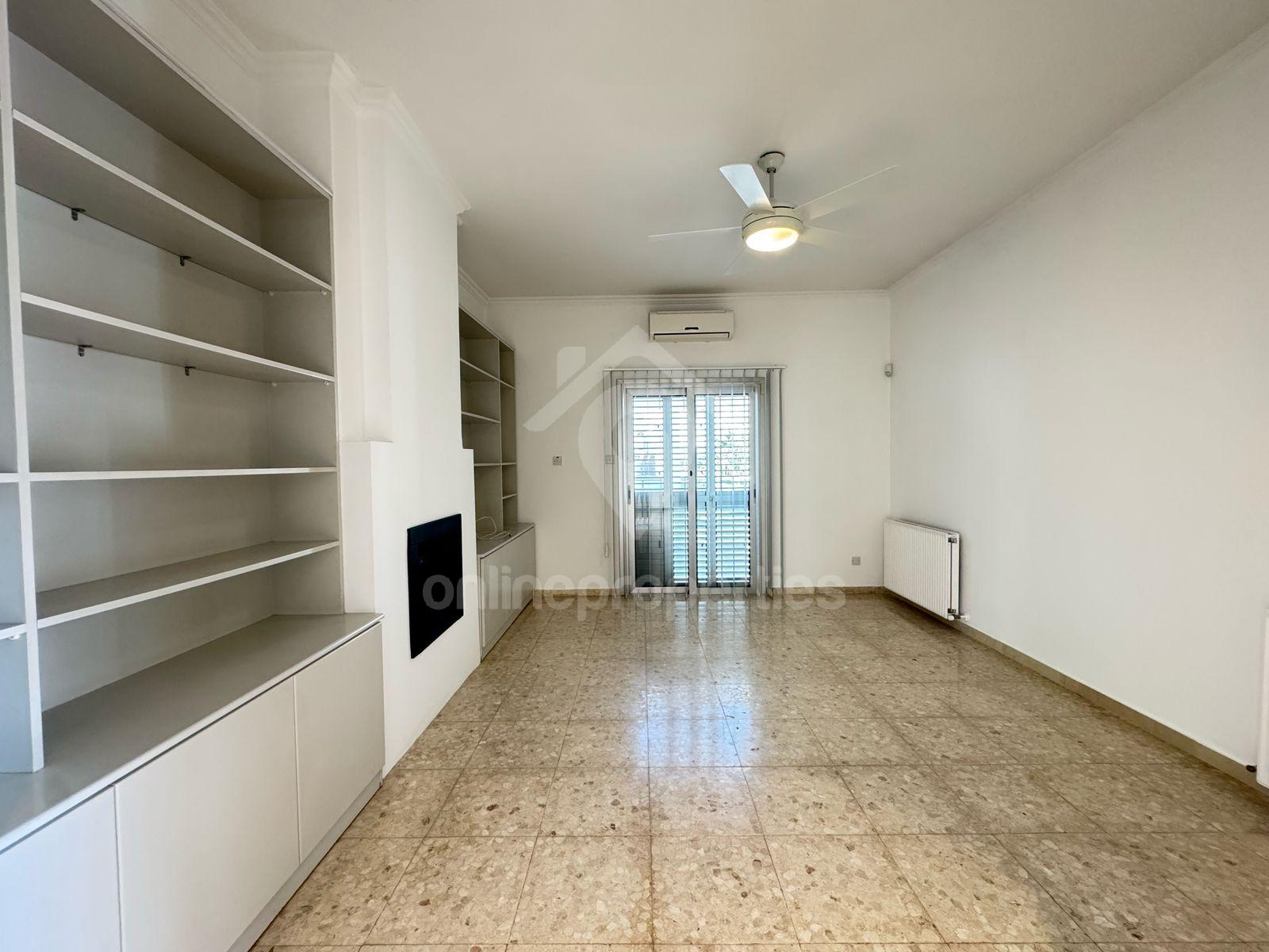 To change image, hover mouse over thumbnails below