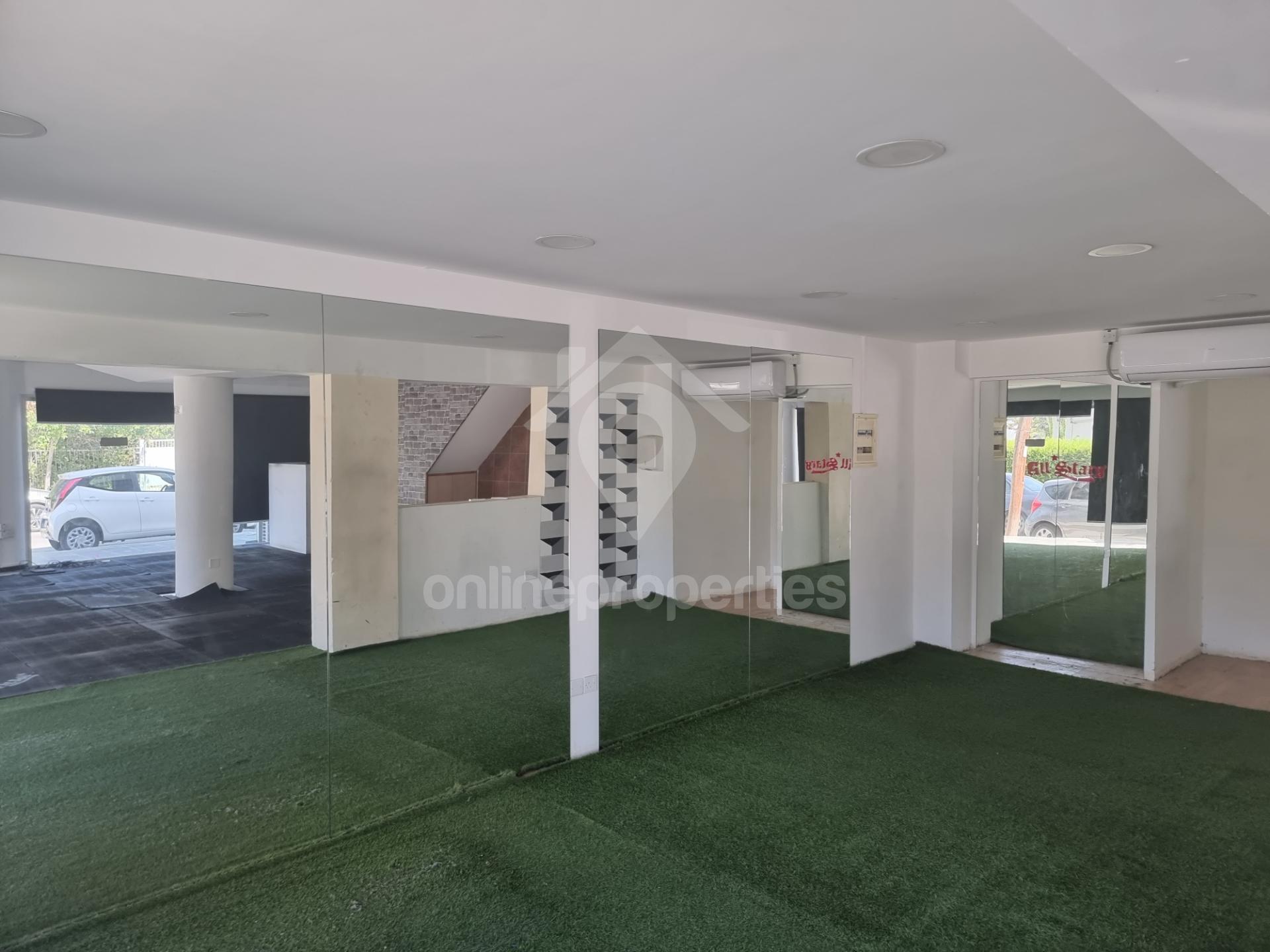 To change image, hover mouse over thumbnails below