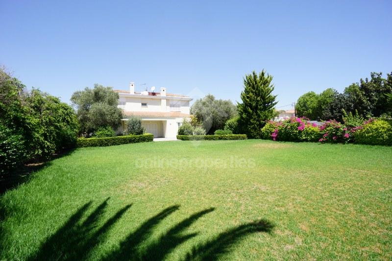 To change image, hover mouse over thumbnails below