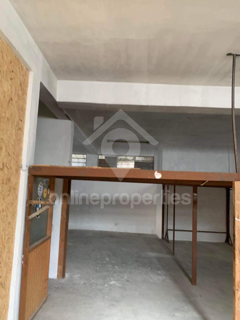 To change image, hover mouse over thumbnails below