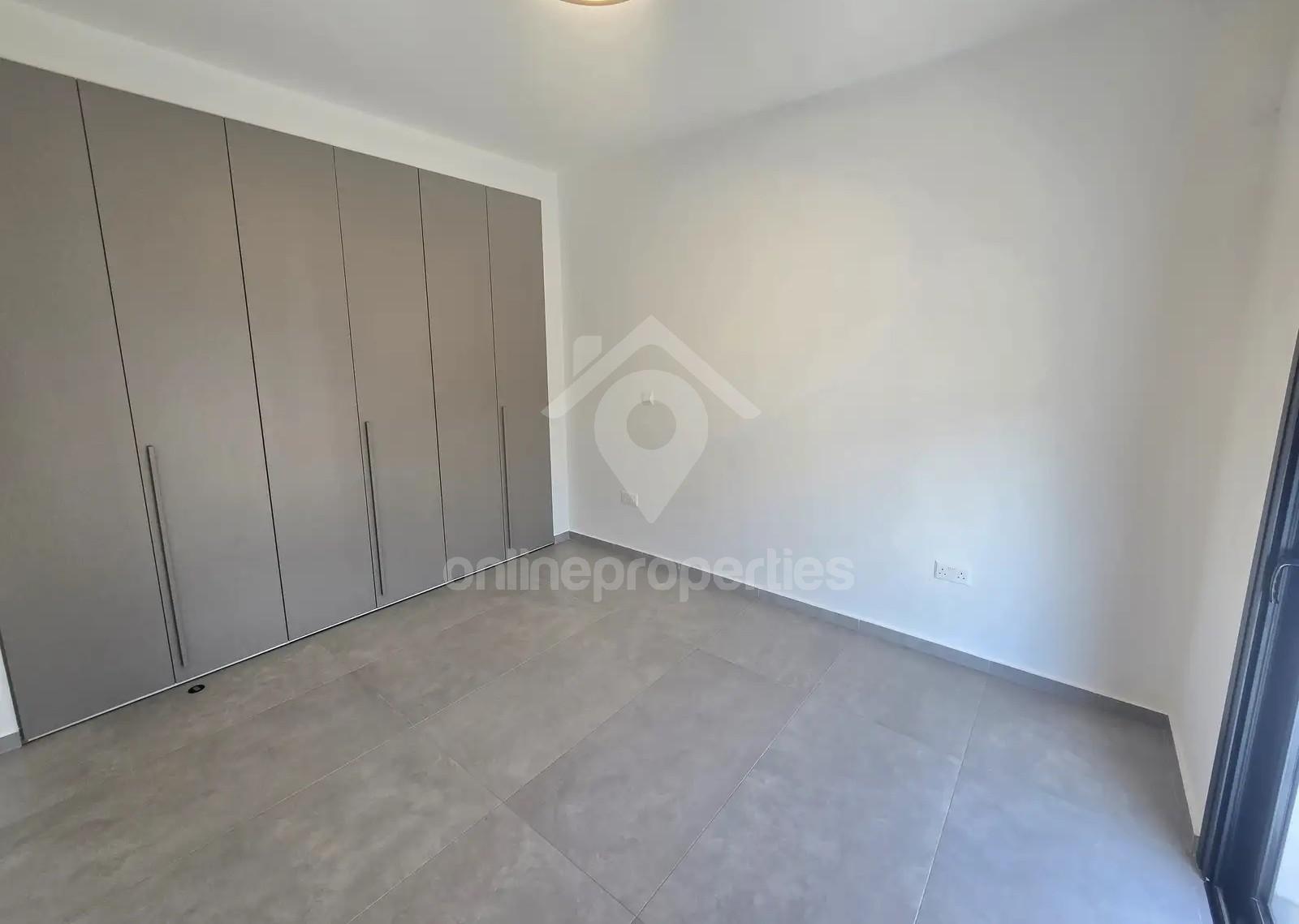 To change image, hover mouse over thumbnails below