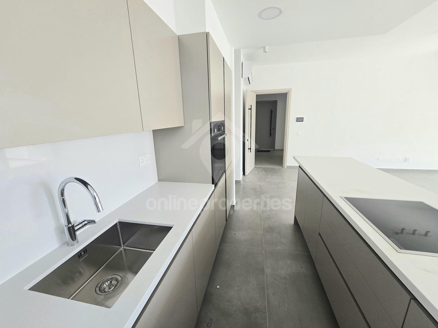 To change image, hover mouse over thumbnails below