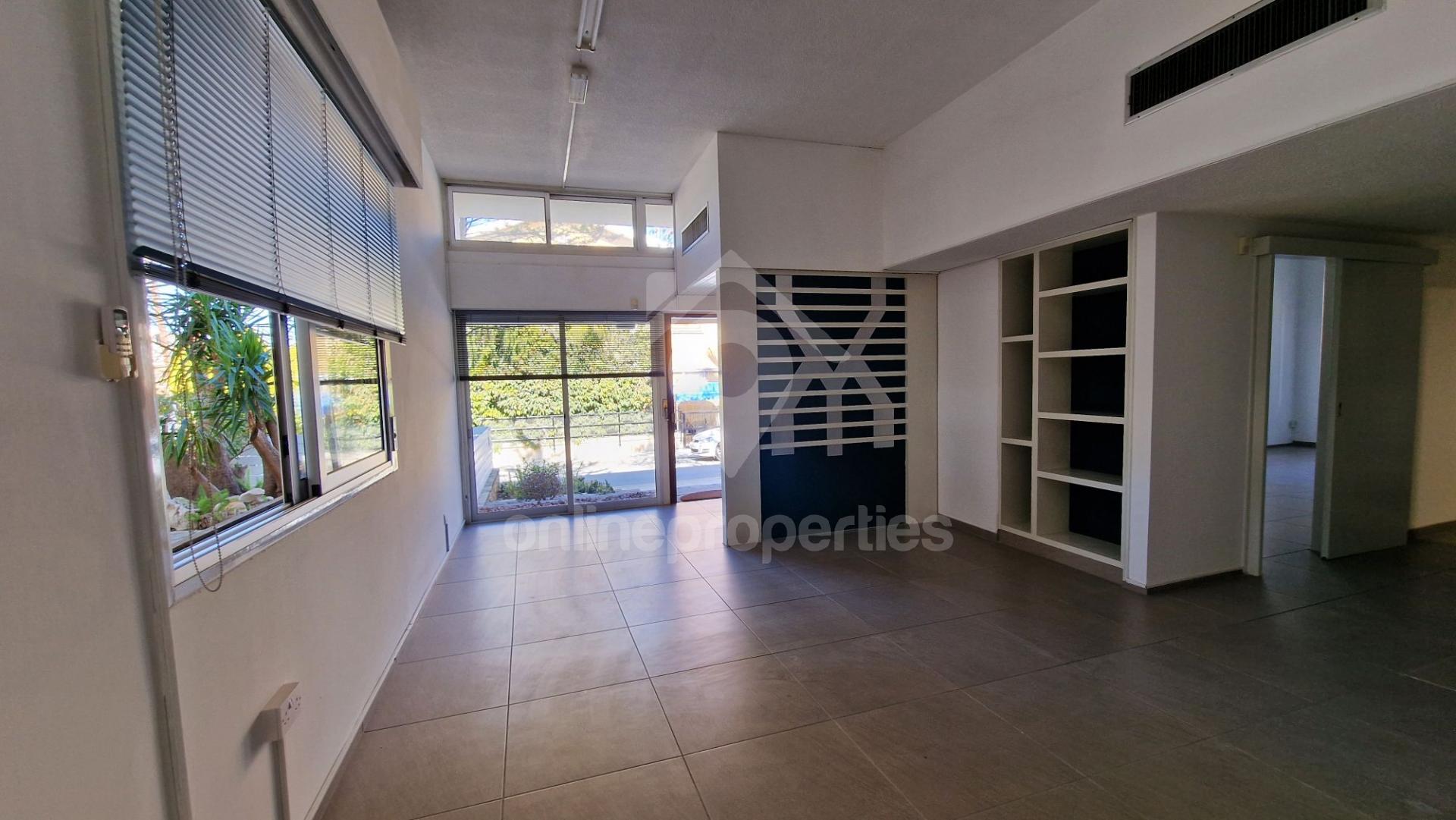 To change image, hover mouse over thumbnails below