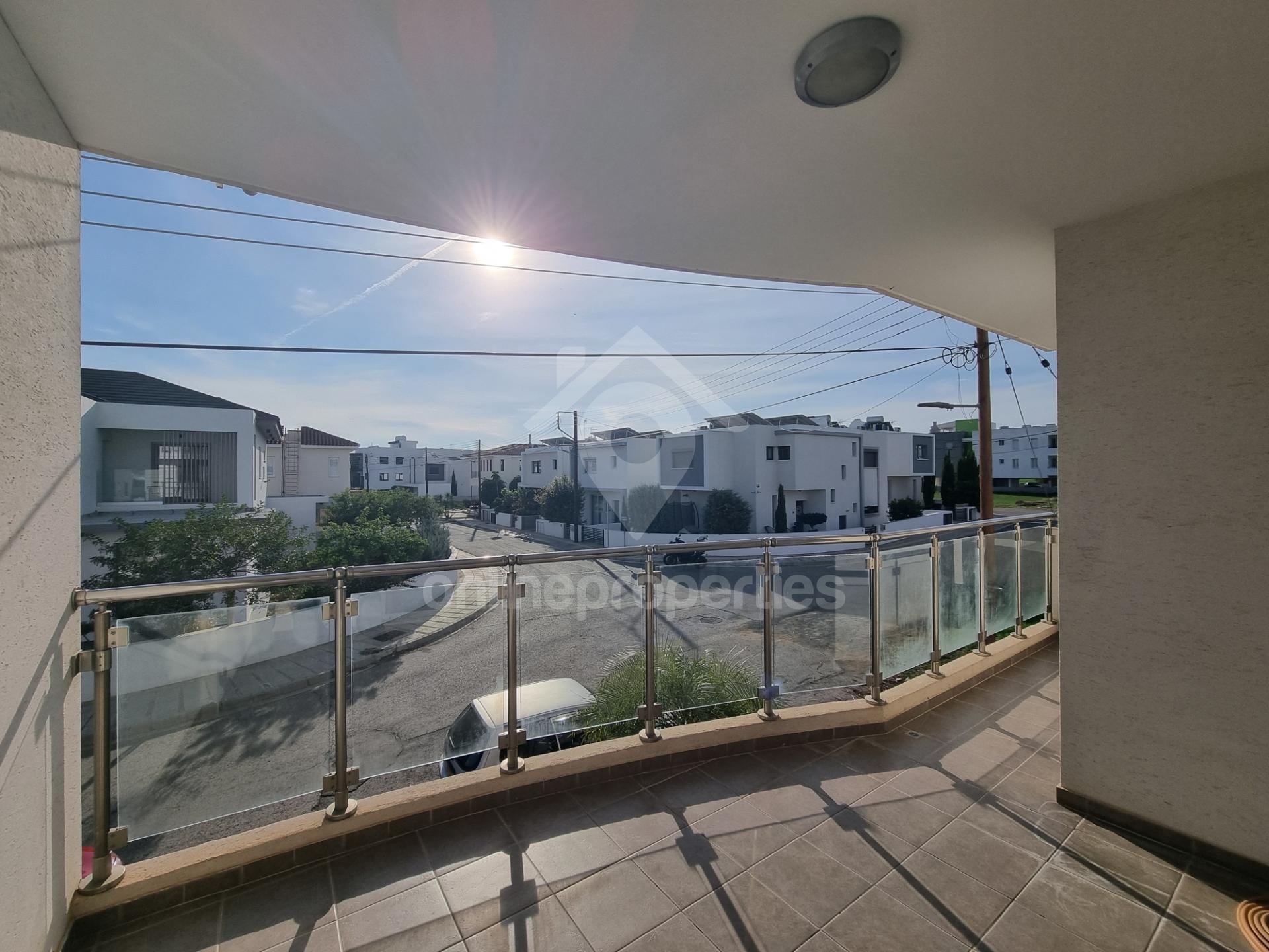 To change image, hover mouse over thumbnails below