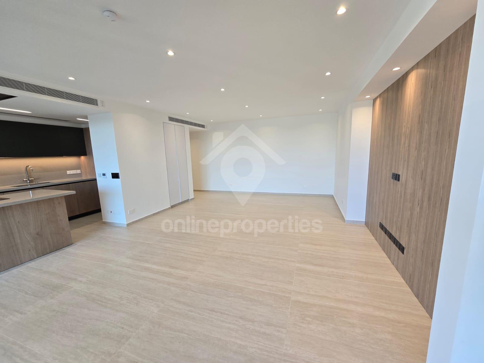 To change image, hover mouse over thumbnails below