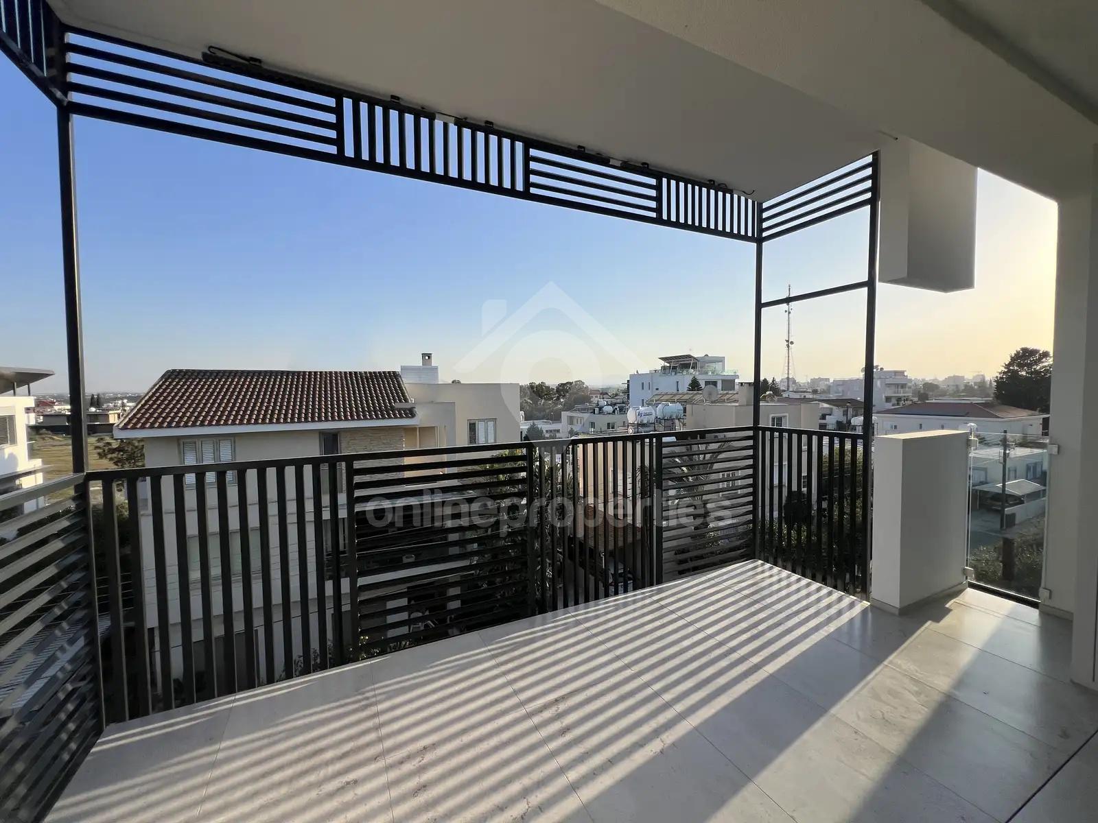 To change image, hover mouse over thumbnails below