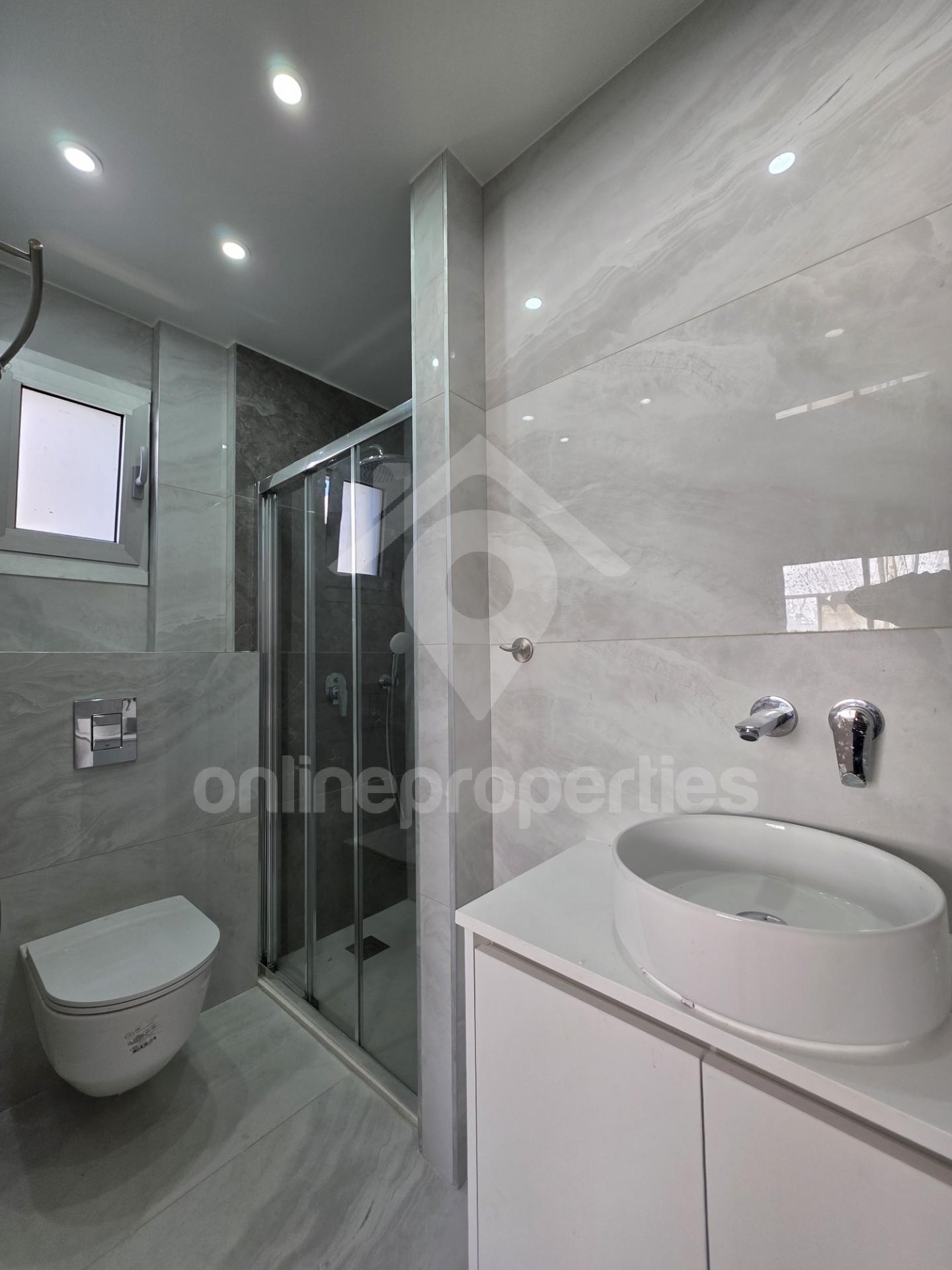 To change image, hover mouse over thumbnails below