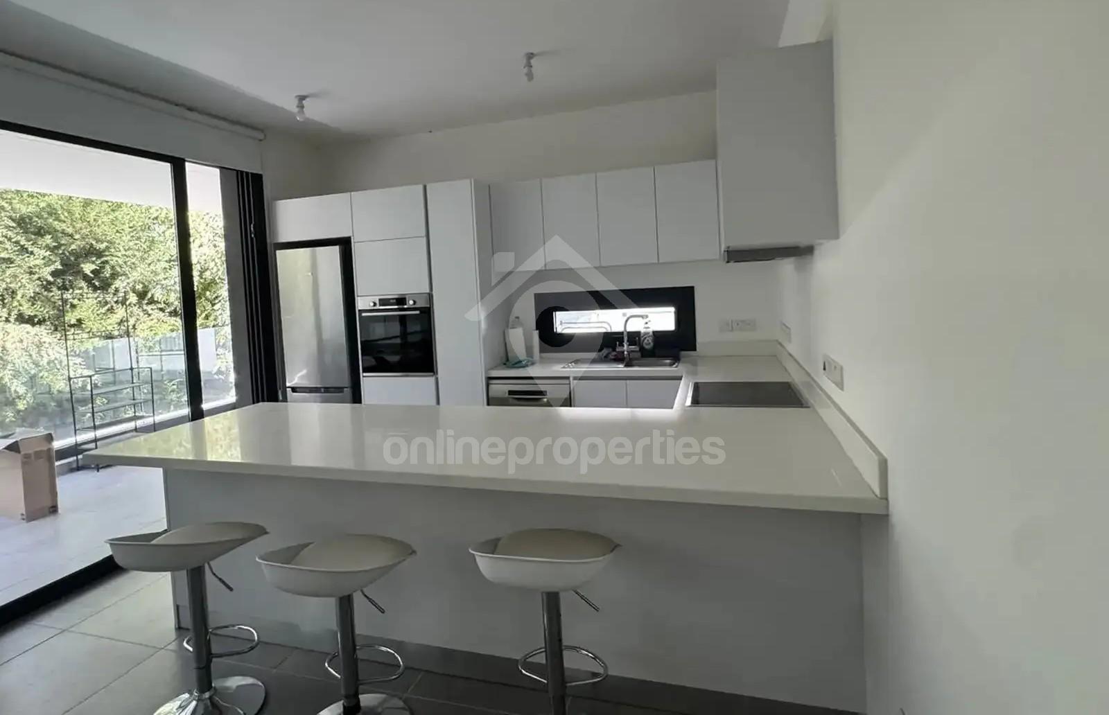 To change image, hover mouse over thumbnails below