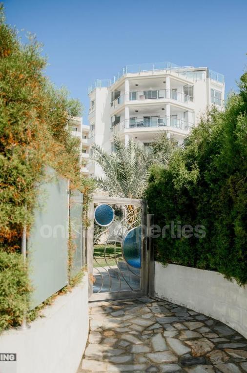 To change image, hover mouse over thumbnails below