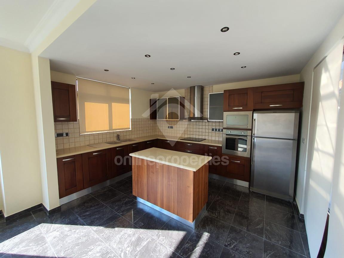 To change image, hover mouse over thumbnails below