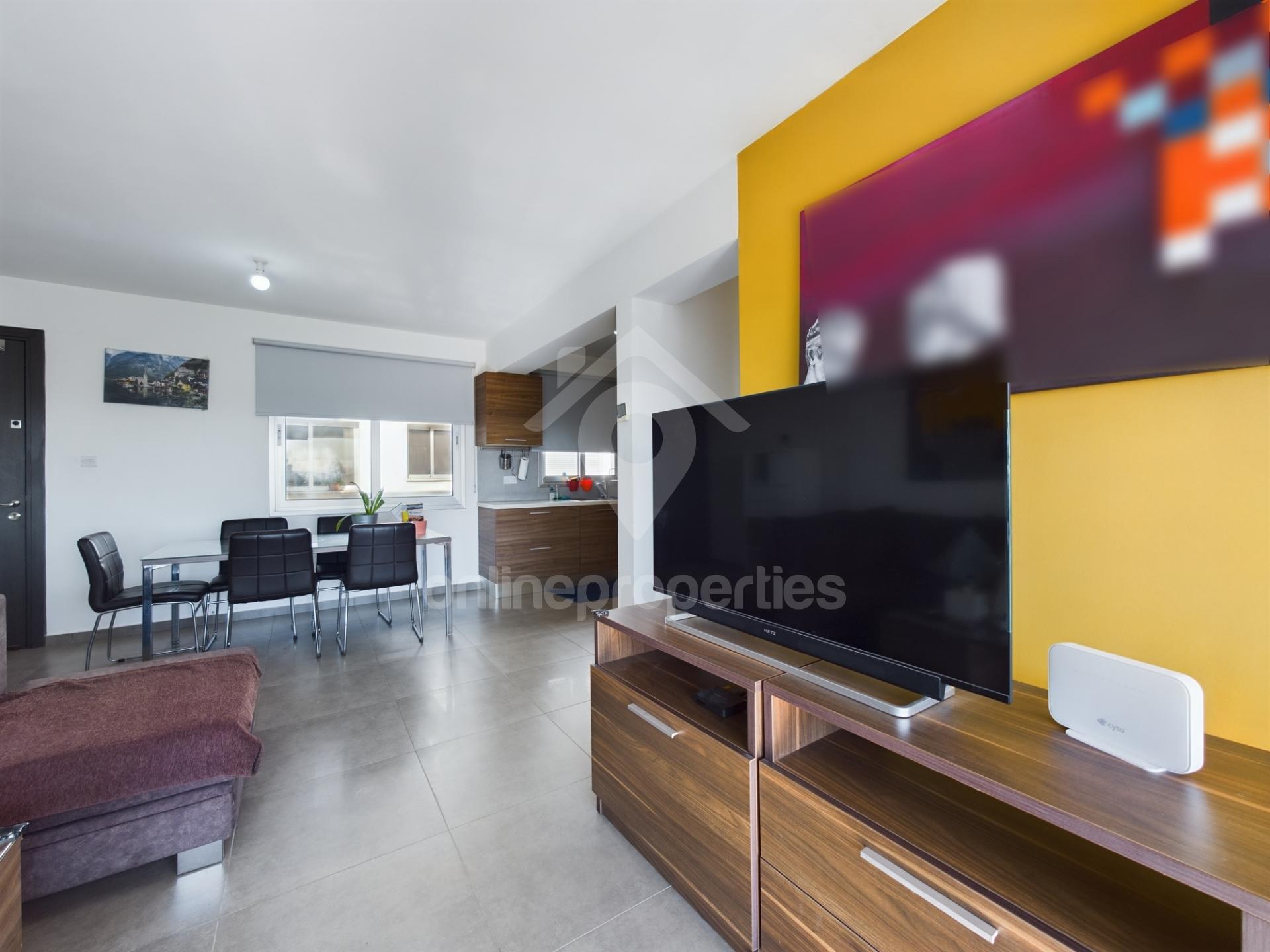 To change image, hover mouse over thumbnails below