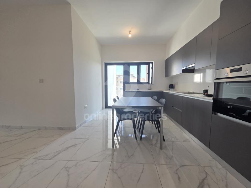 To change image, hover mouse over thumbnails below