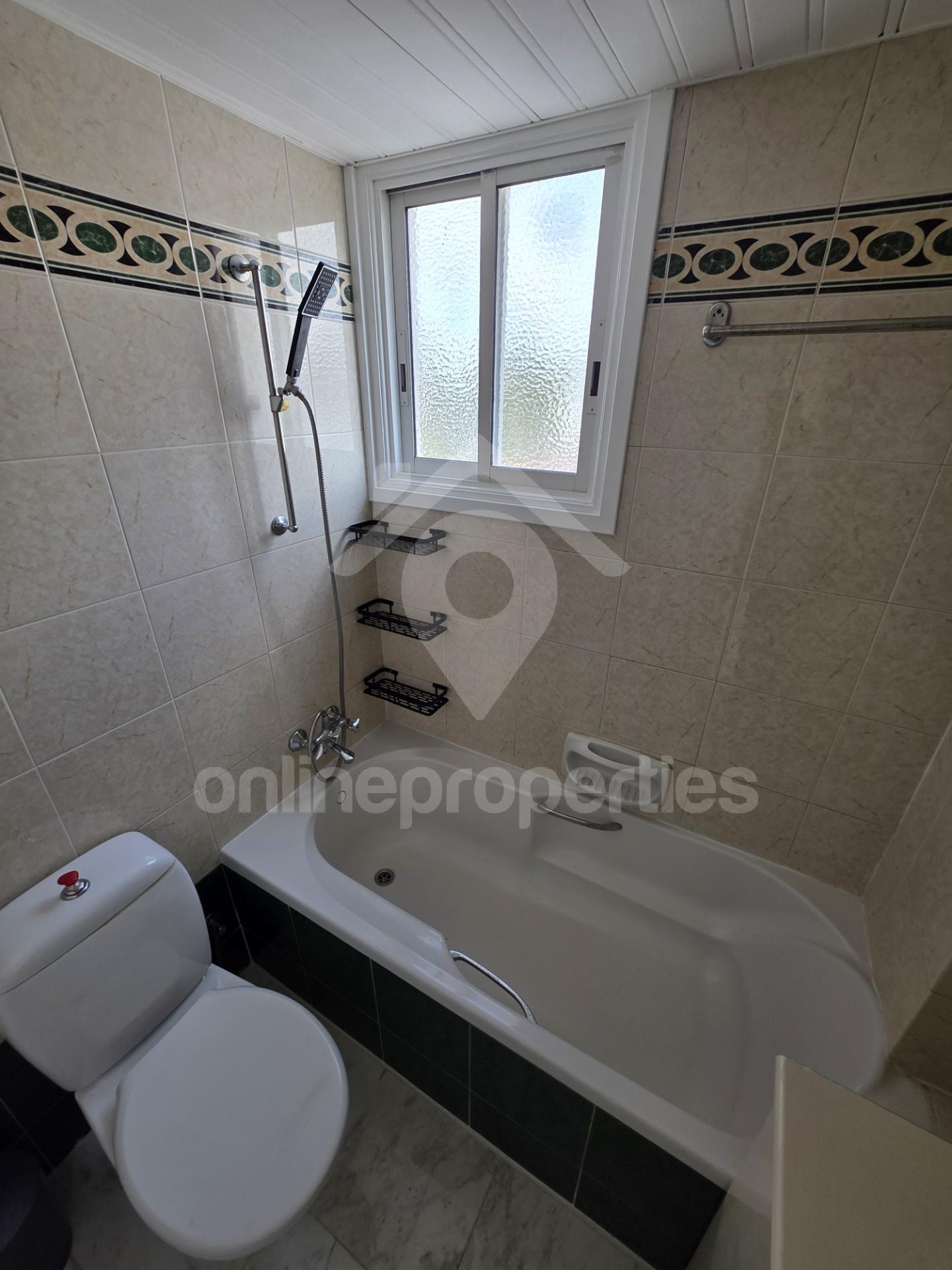 To change image, hover mouse over thumbnails below