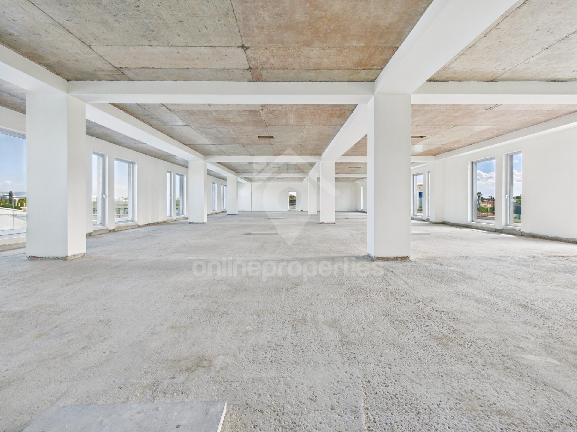 To change image, hover mouse over thumbnails below