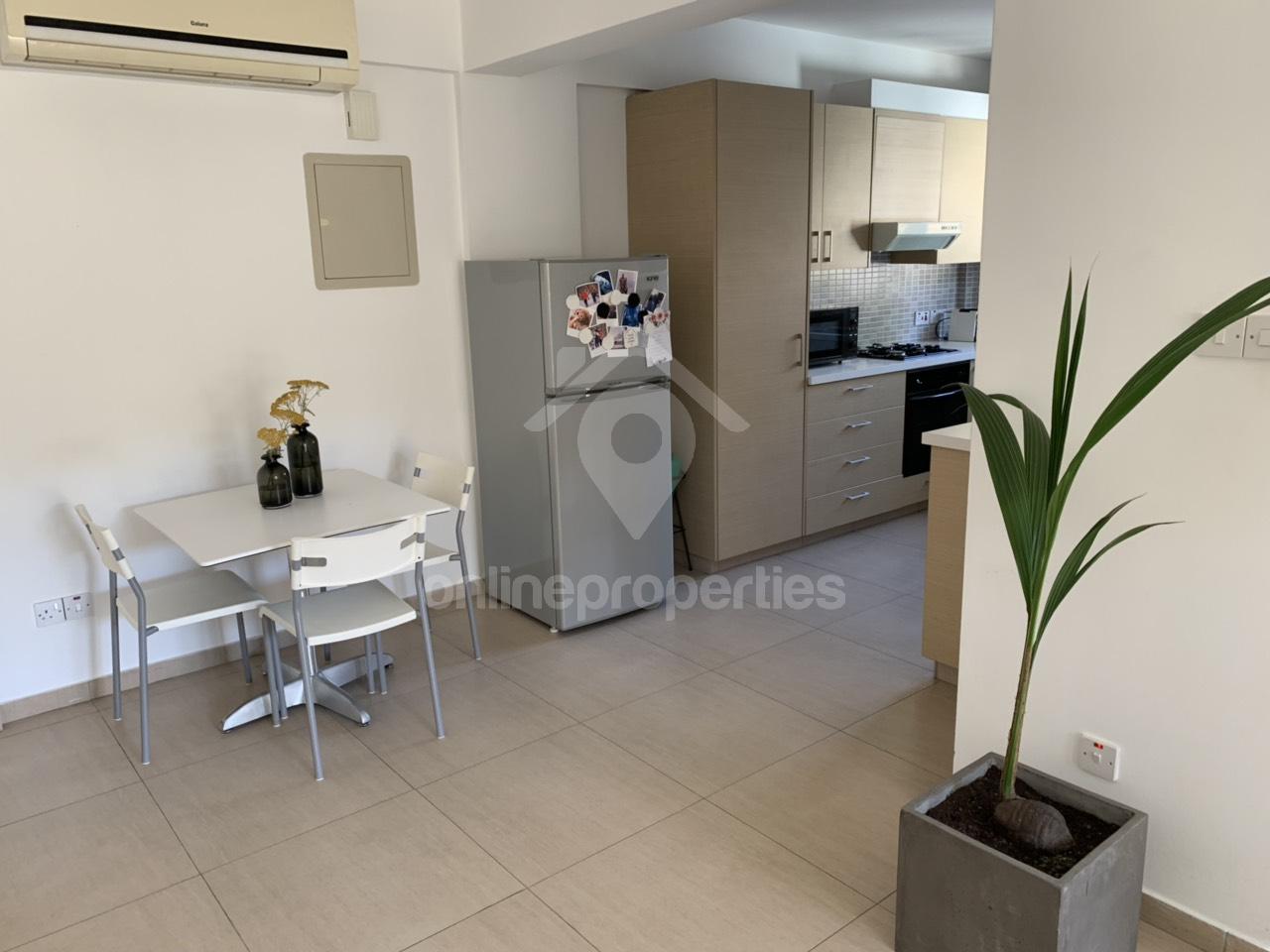 To change image, hover mouse over thumbnails below