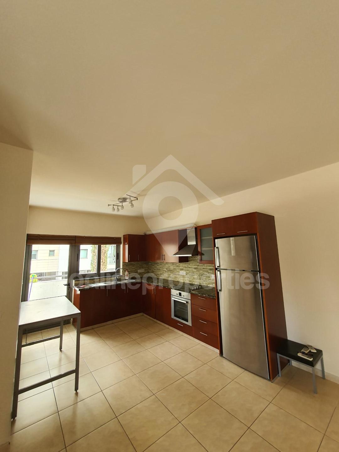 To change image, hover mouse over thumbnails below