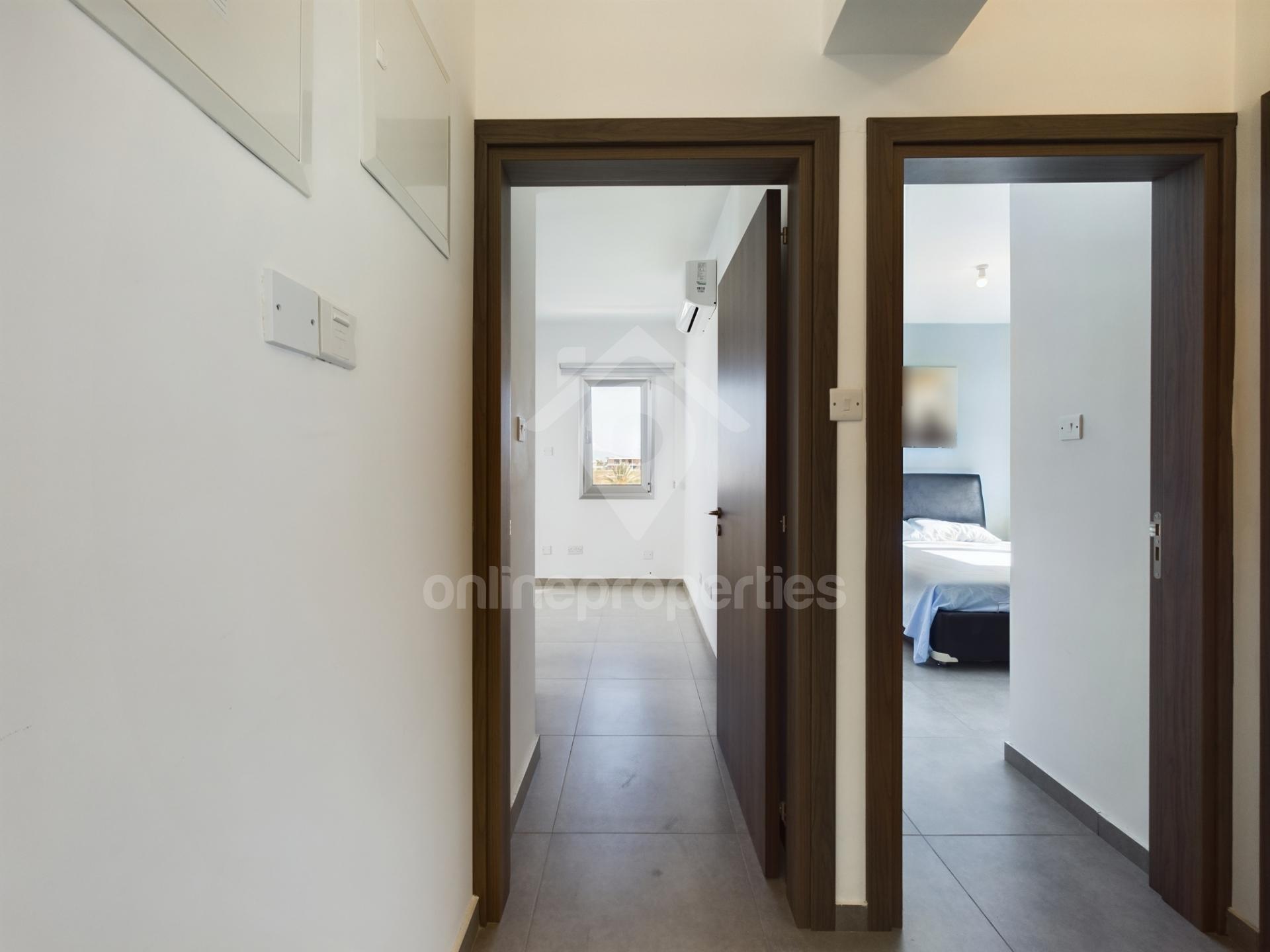 To change image, hover mouse over thumbnails below