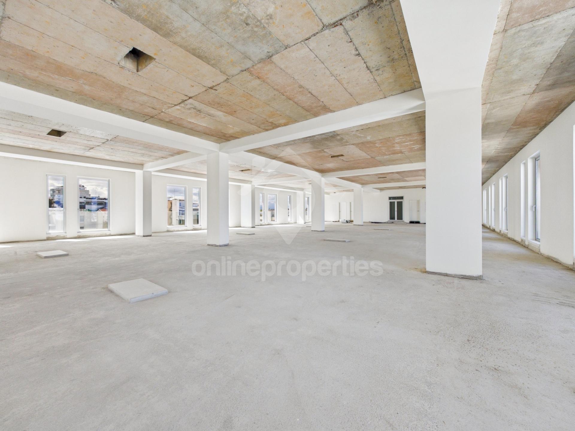 To change image, hover mouse over thumbnails below