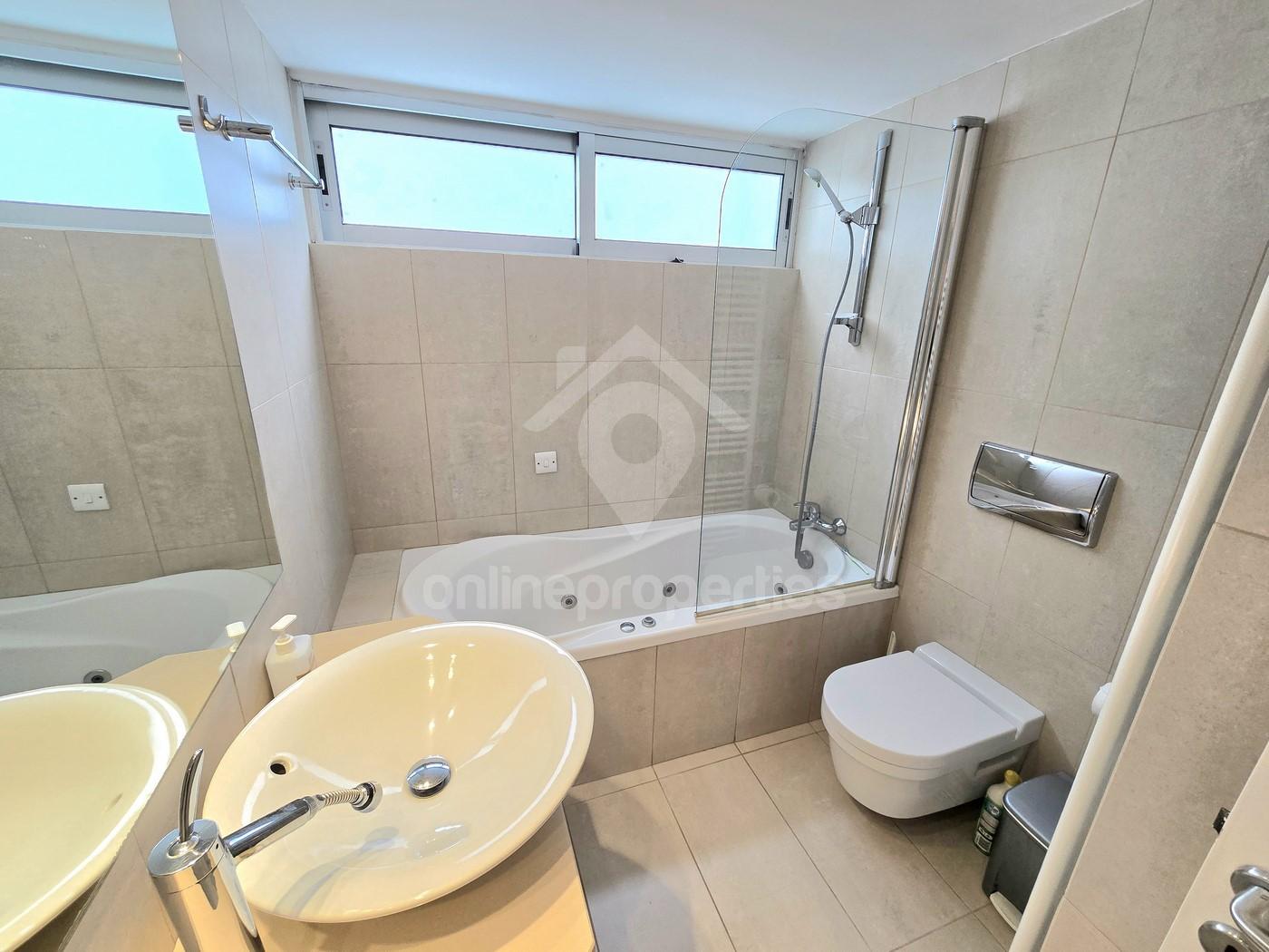 To change image, hover mouse over thumbnails below