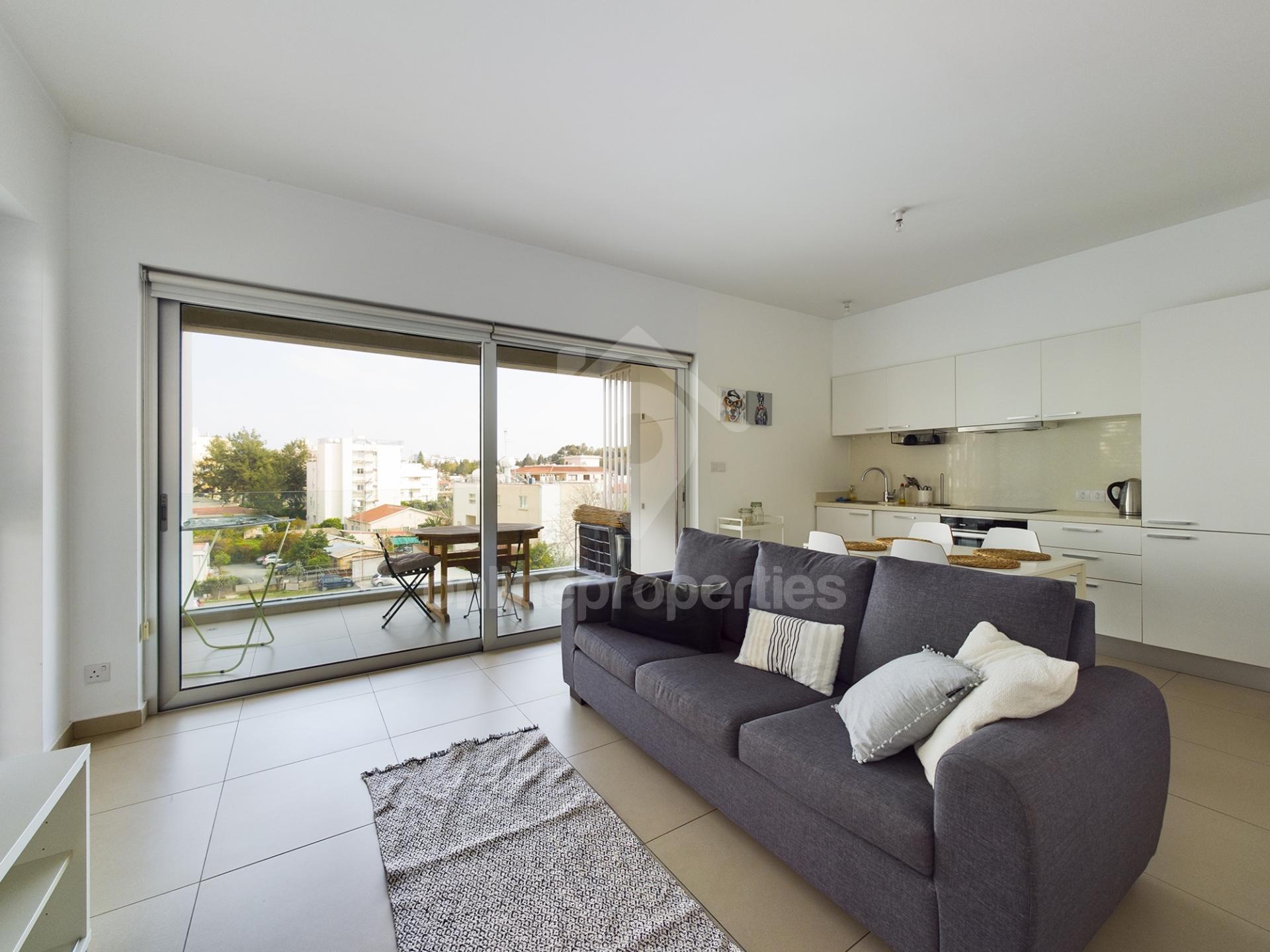 To change image, hover mouse over thumbnails below