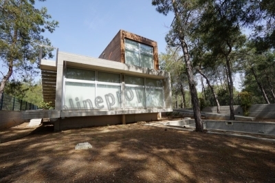 To change image, hover mouse over thumbnails below