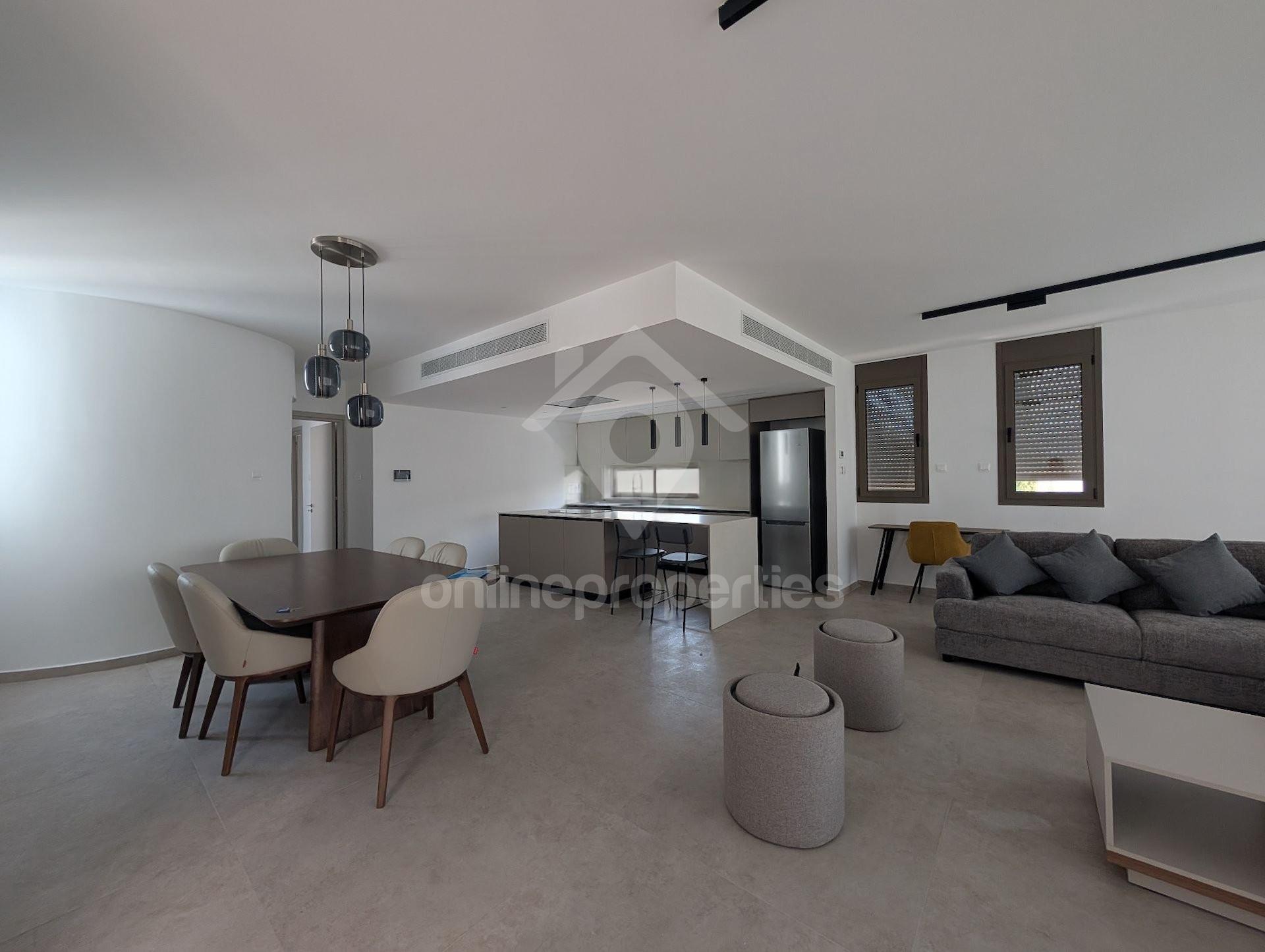 To change image, hover mouse over thumbnails below