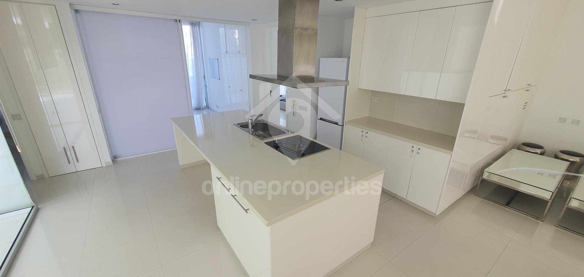 To change image, hover mouse over thumbnails below