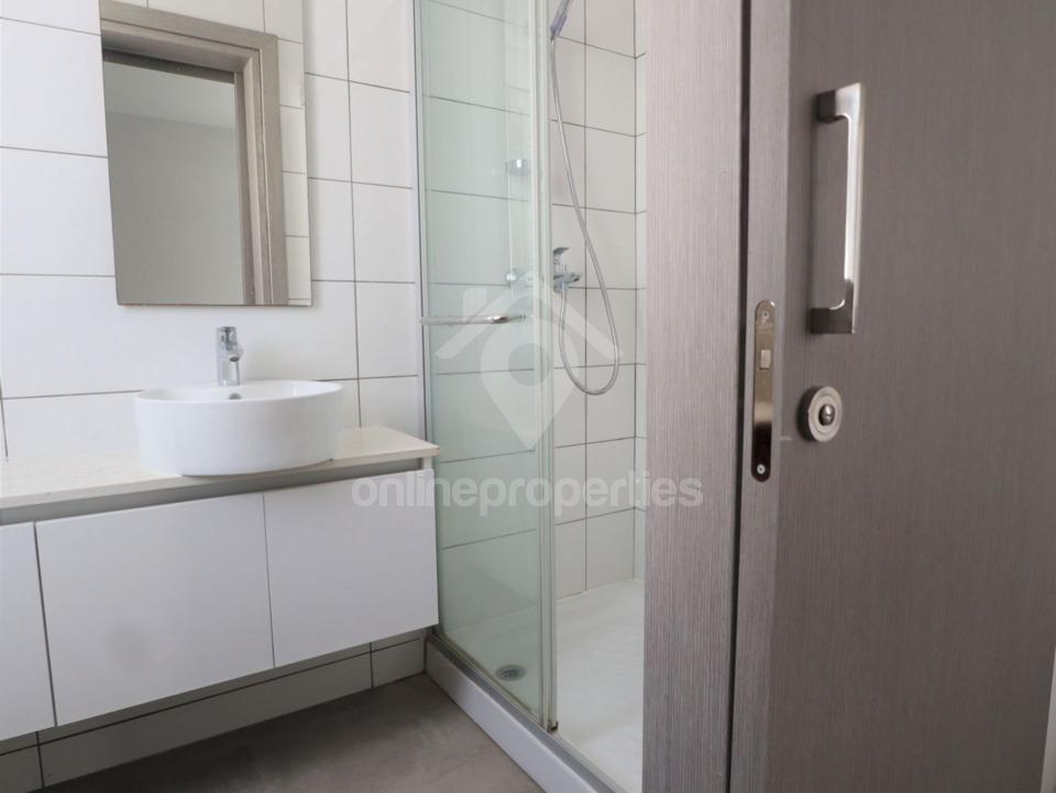 To change image, hover mouse over thumbnails below