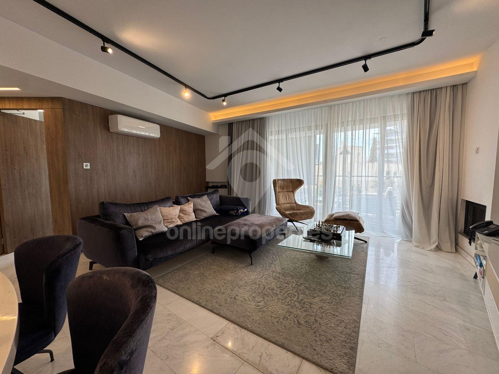 To change image, hover mouse over thumbnails below