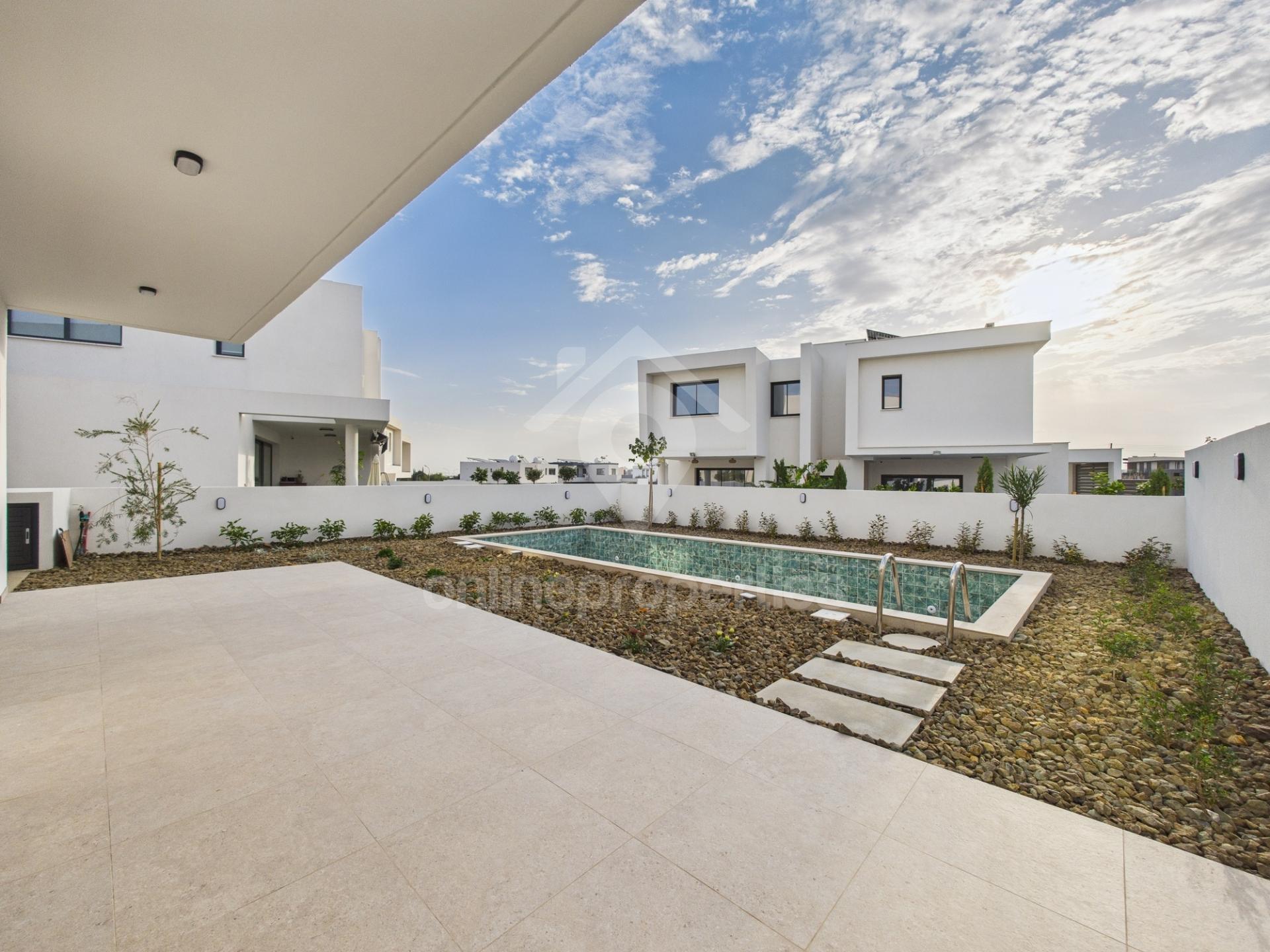 To change image, hover mouse over thumbnails below