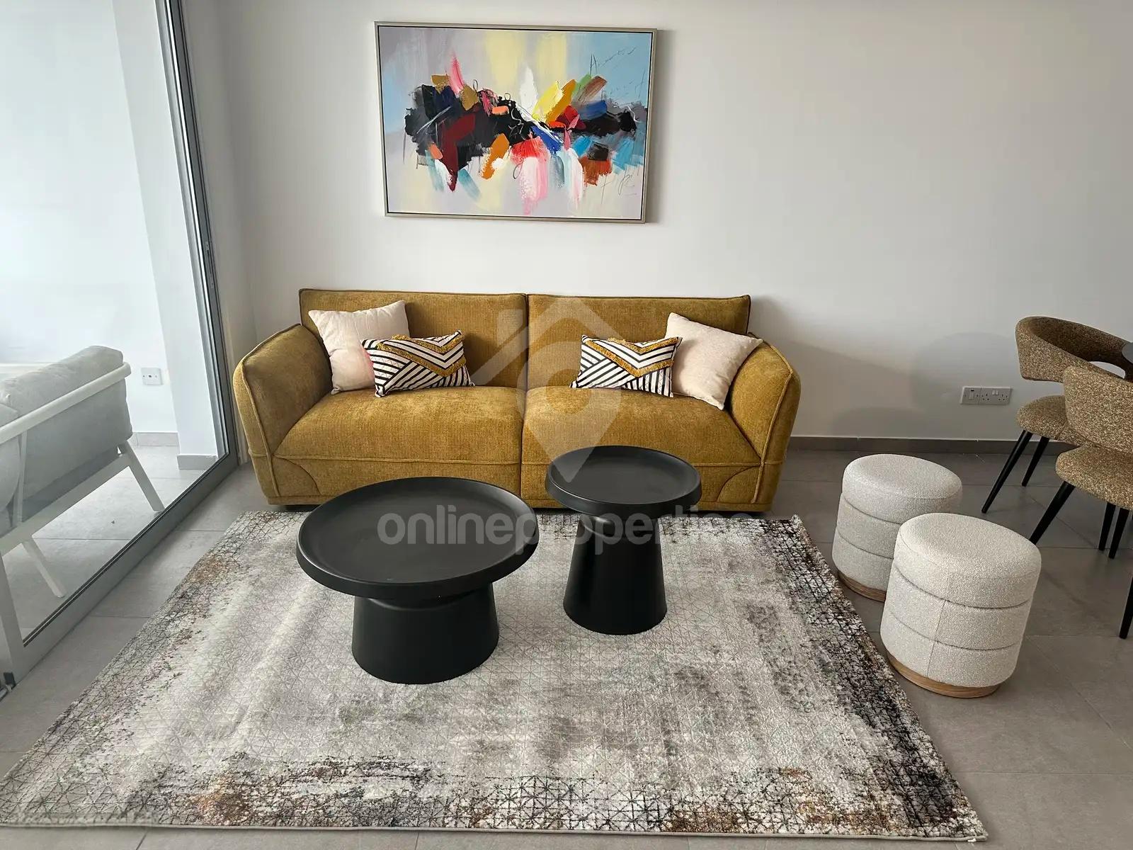 To change image, hover mouse over thumbnails below