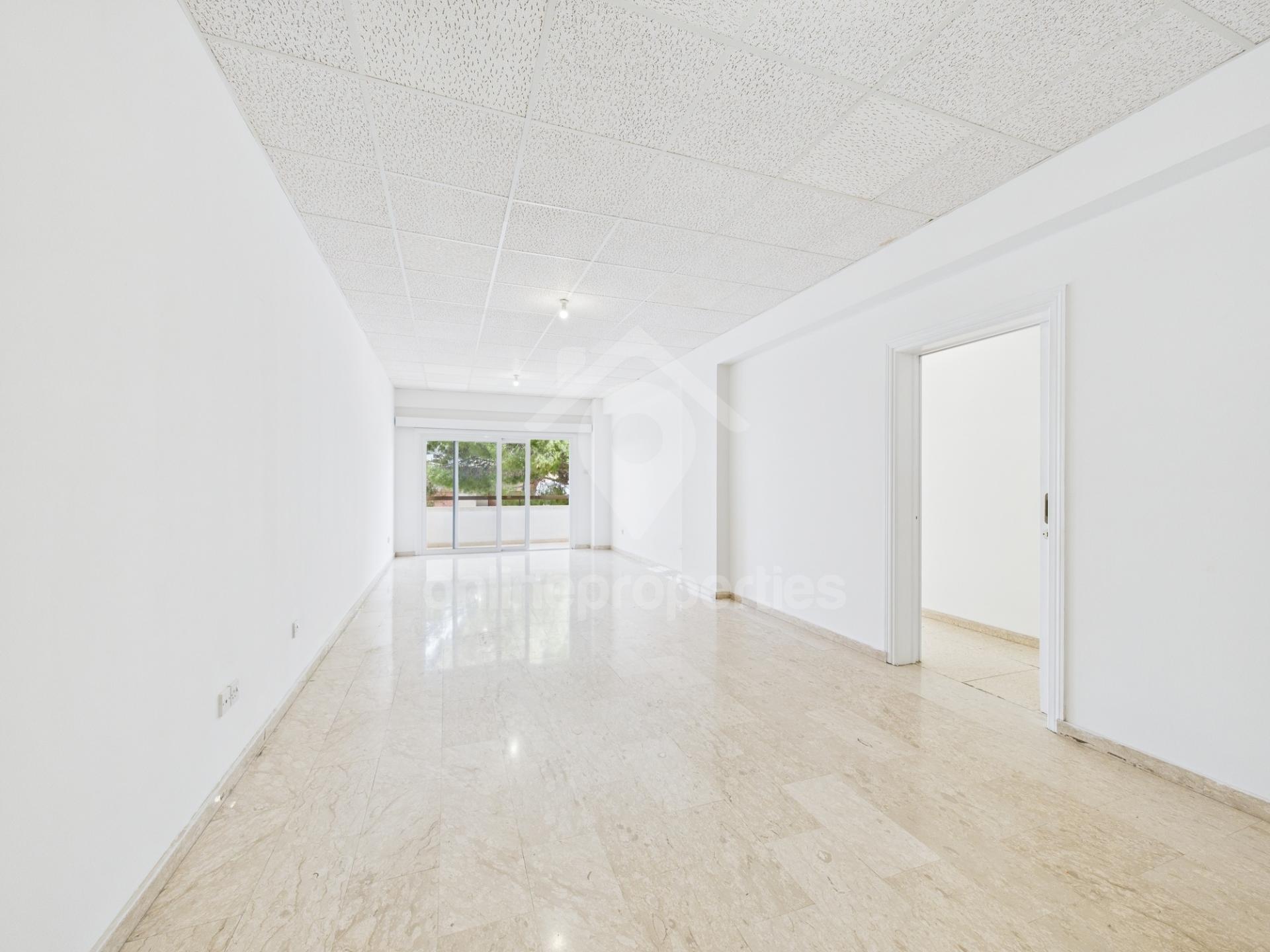 To change image, hover mouse over thumbnails below