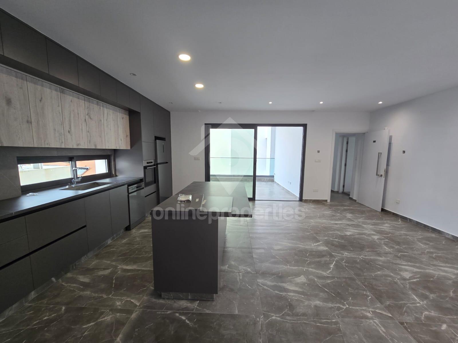 To change image, hover mouse over thumbnails below