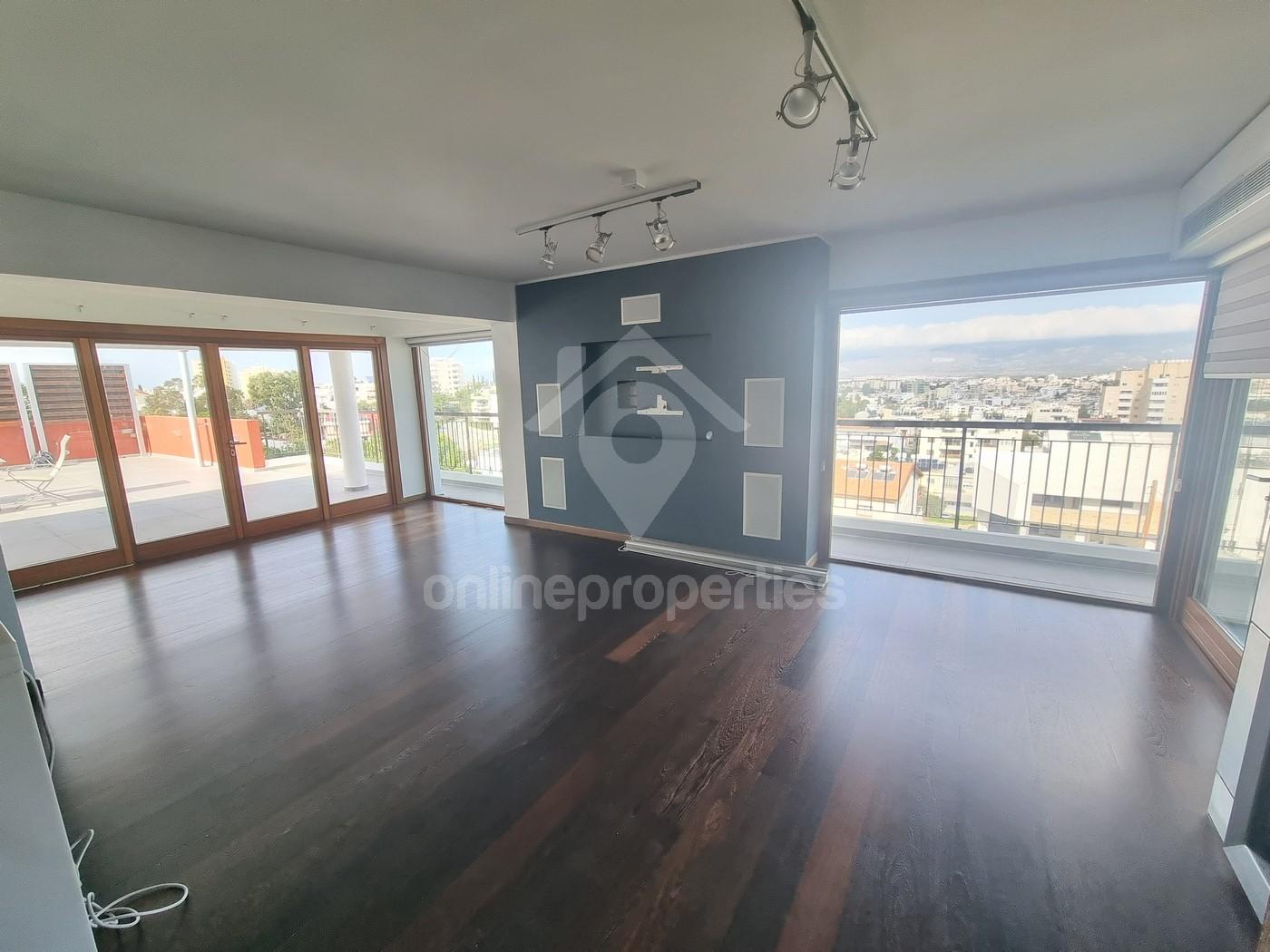 To change image, hover mouse over thumbnails below