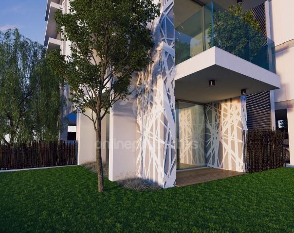 To change image, hover mouse over thumbnails below