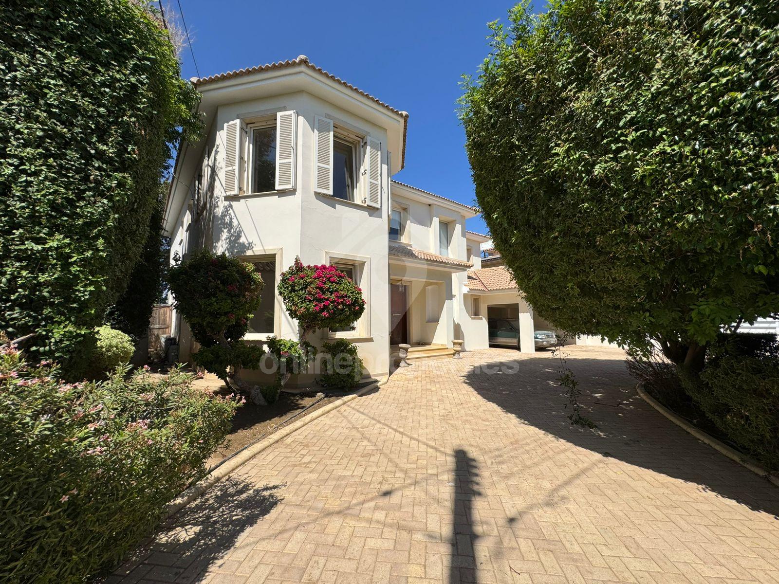 To change image, hover mouse over thumbnails below