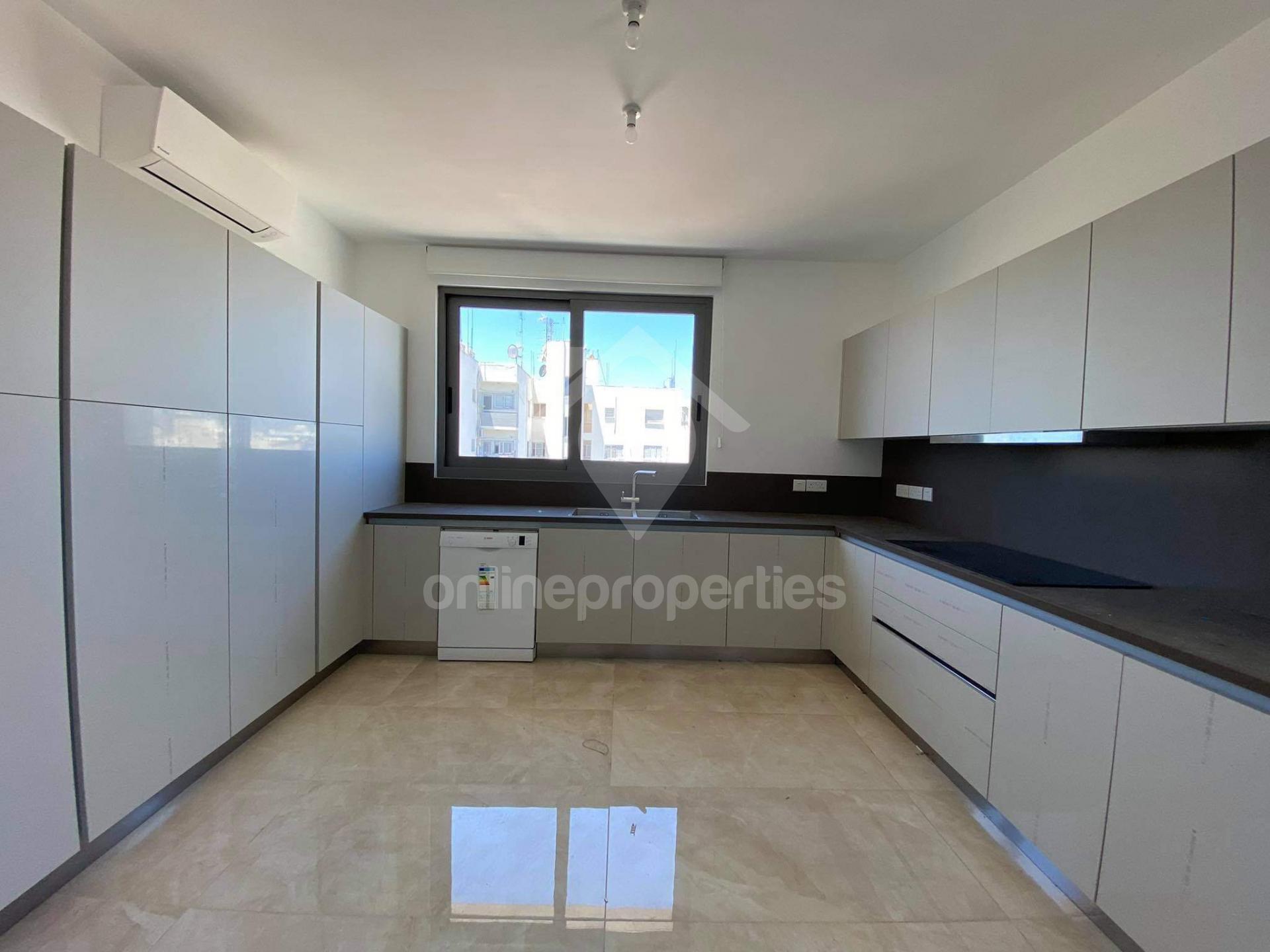 To change image, hover mouse over thumbnails below