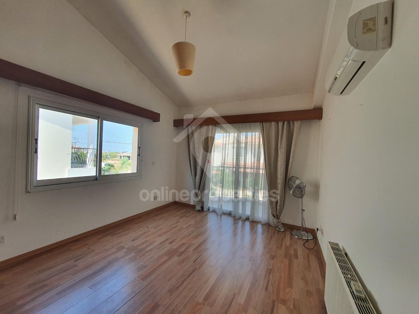 To change image, hover mouse over thumbnails below